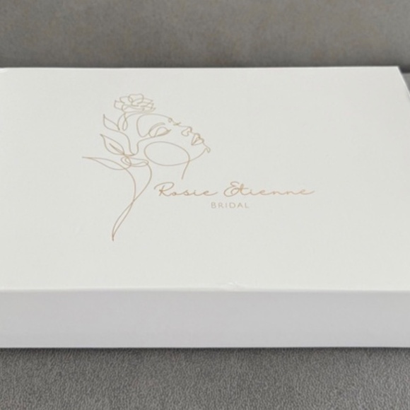 Rosie Etienne Anna bridal dress size 8 - Picture 5 of 6